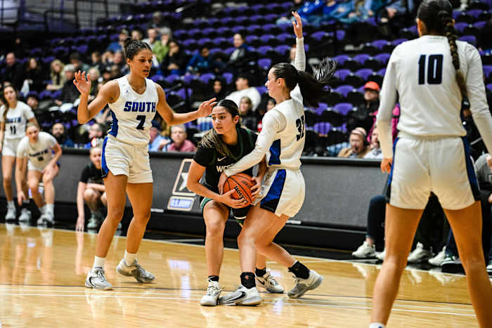South Medford West Salem 6A Oregon girls basketball quarterfinal Naji Saker -61